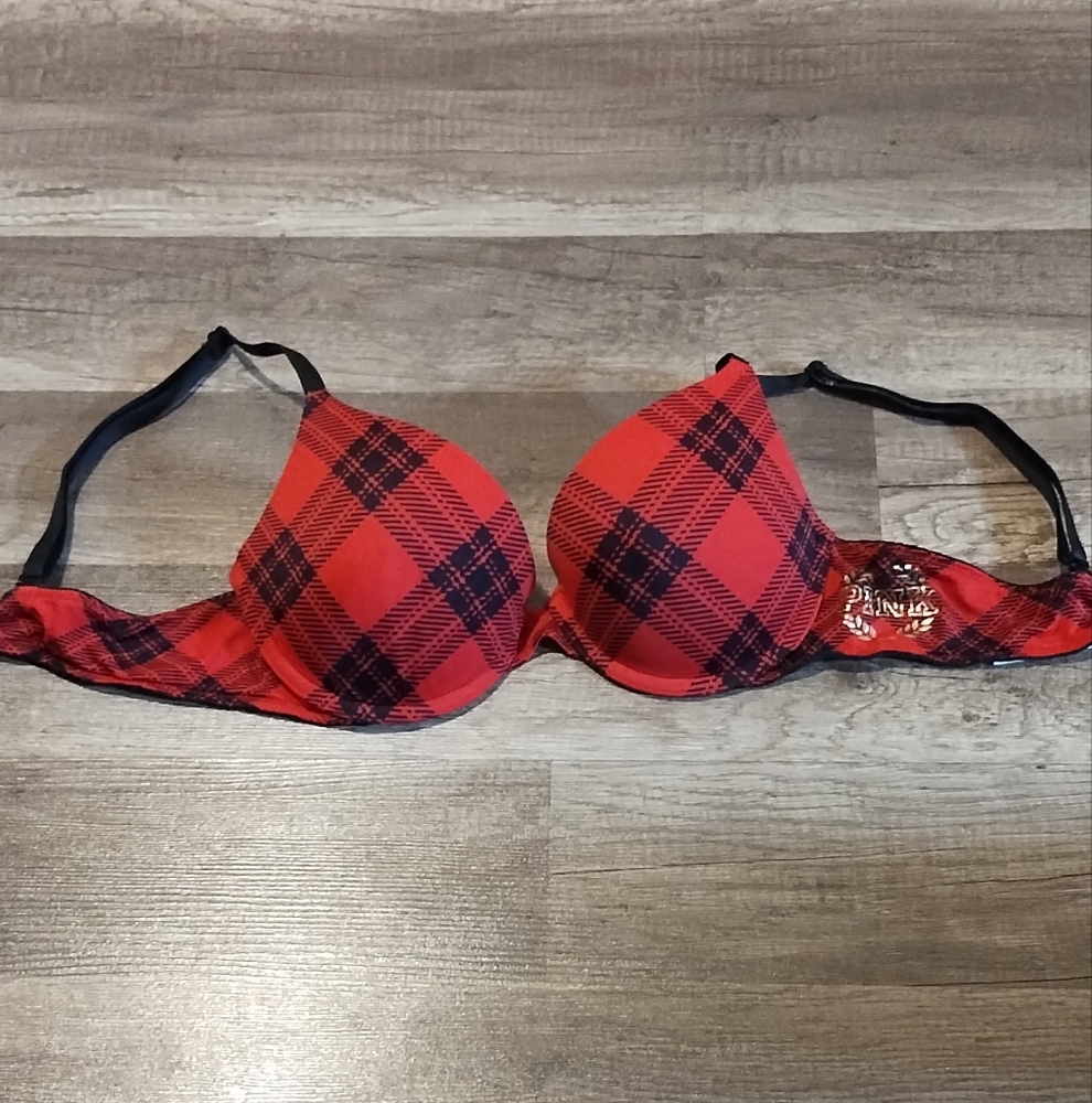 VS Pink bra